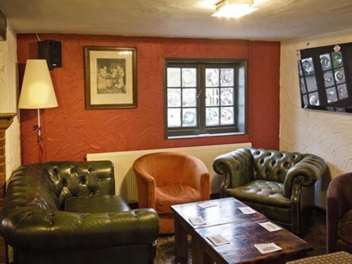 The May Garland Inn Hellingly Exterior photo